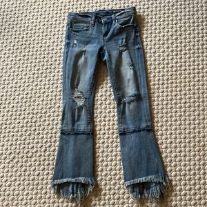 LADIES BLANKNYC JEANS WITH RUFFLE HEM